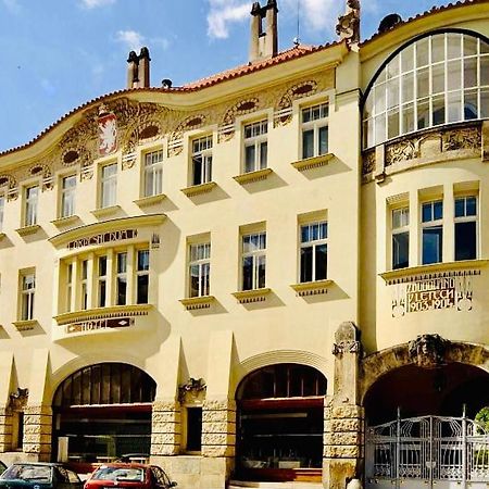 Hotel Okresni Dum Hradec Kralove Luaran gambar